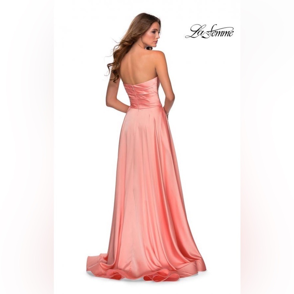 NWT LA FEMME Strapless Slit Satin Ballgown Prom Dress in Peach Size US 4 - Picture 2 of 12